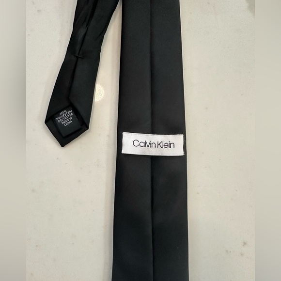 Black Teen Tie - Picture 2 of 2